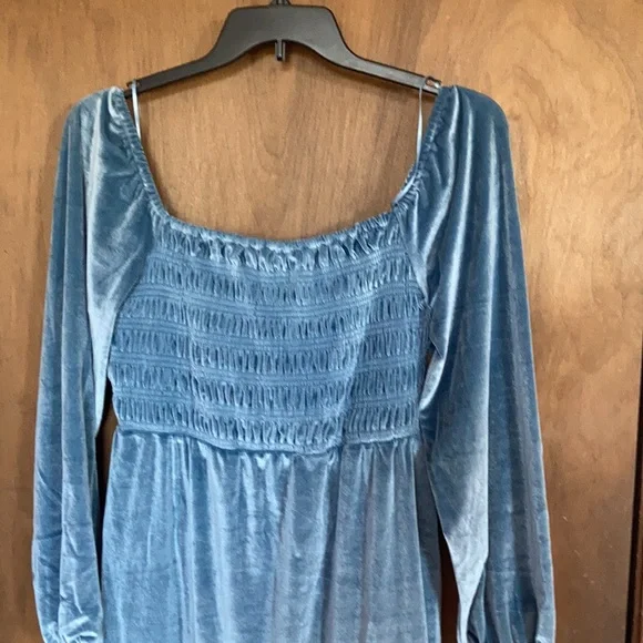Relisted LC Lauren Conrad smocked flounce hem velvet dress duller blue size M - Picture 5 of 16